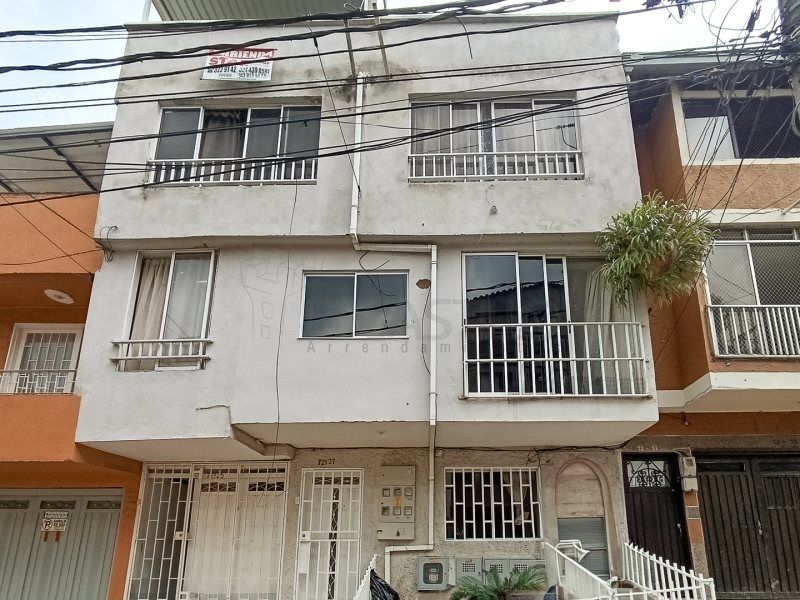 Apartamento en arriendo Antioquia Medellín San Bernardo 70 m2 Habitaciones 3 Baños 2 Garajes 0 Precio $2000000