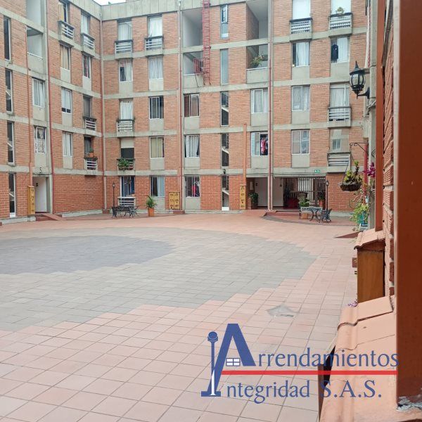 Apartamento en arriendo Antioquia Medellín Doce De Octubre No2 100 m2 Habitaciones 2 Baños 3 Garajes 1 Precio $2800000