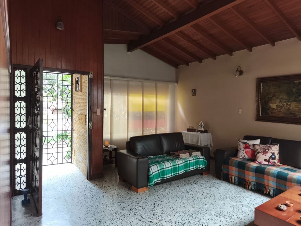 Casa en venta Antioquia Medellín Las Acacias 229 m2 Habitaciones 3 Baños 2 Garajes 2 Precio $1500000000