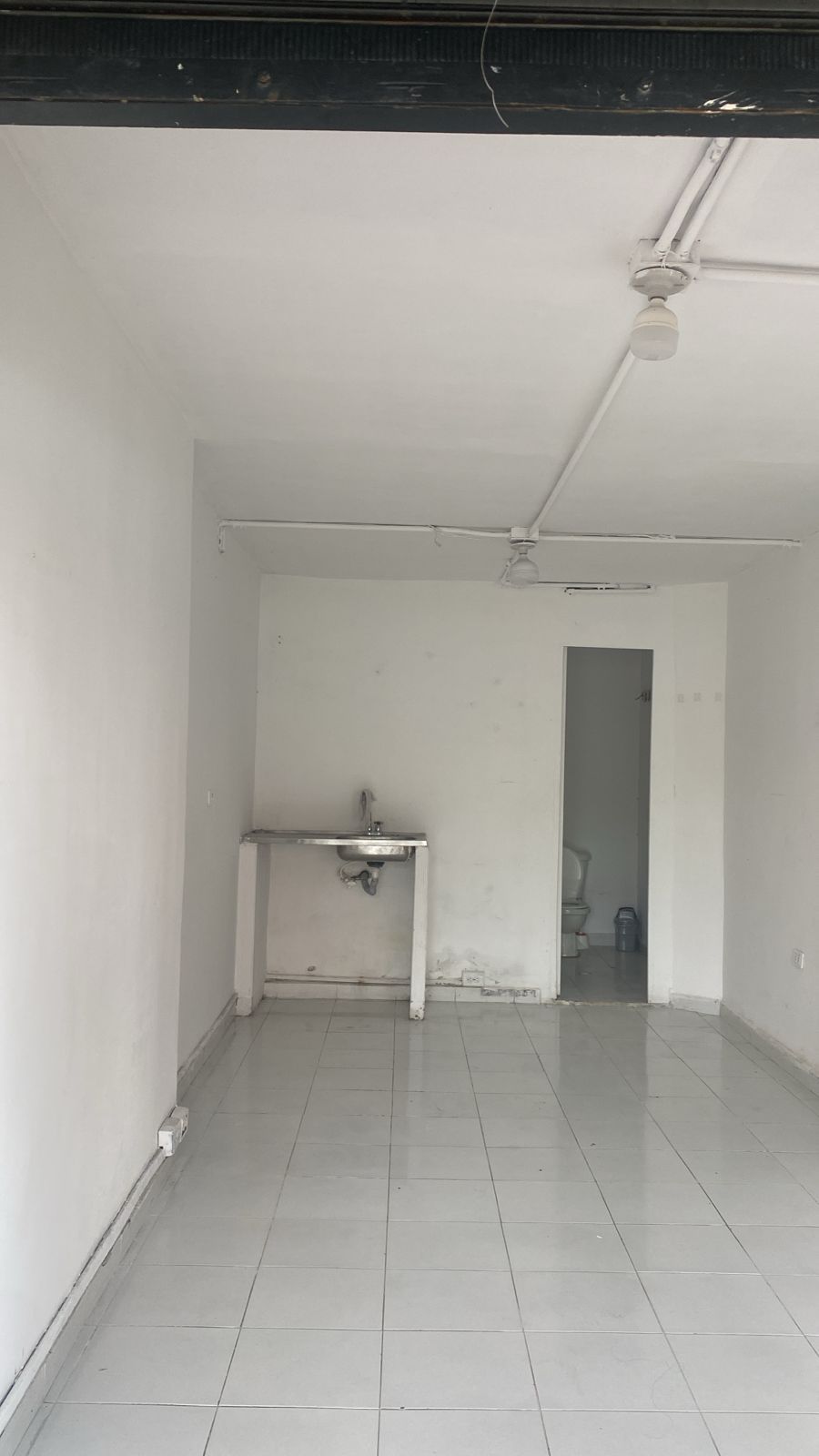 Local en arriendo Antioquia Medellín Fatima 36 m2 Habitaciones 0 Baños 1 Garajes 0 Precio $2100000