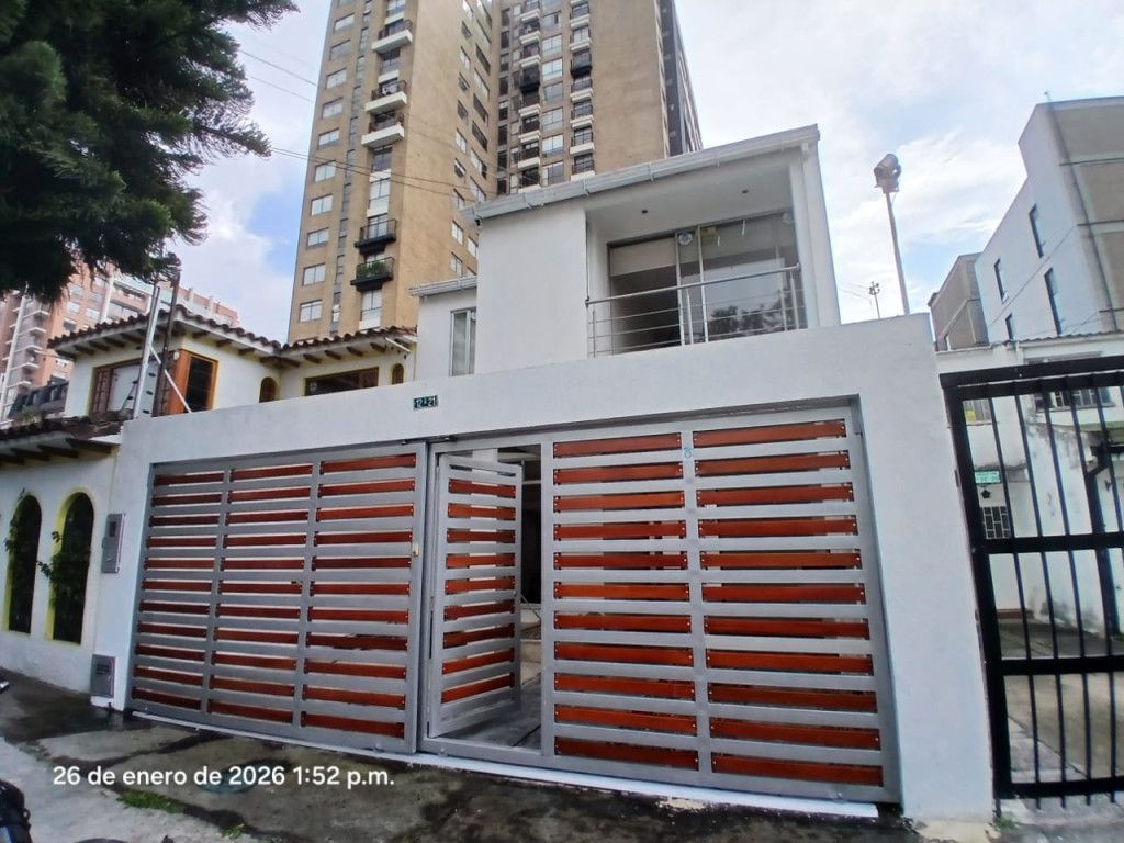 Casa en venta Cundinamarca Bogotá Caobos Salazar 250 m2 Habitaciones 4 Baños 3 Garajes 2 Precio $950000000