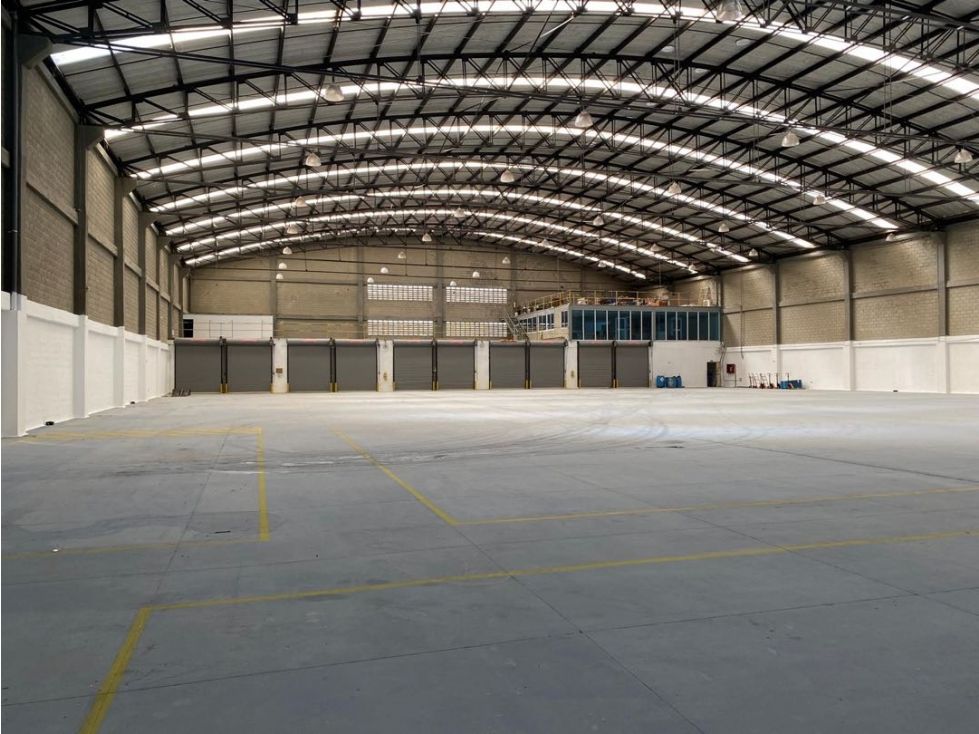 Bodega en arriendo Bolívar Cartagena El Bosque 3730 m2 Habitaciones 0 Baños 2 Garajes 3 Precio $110000000