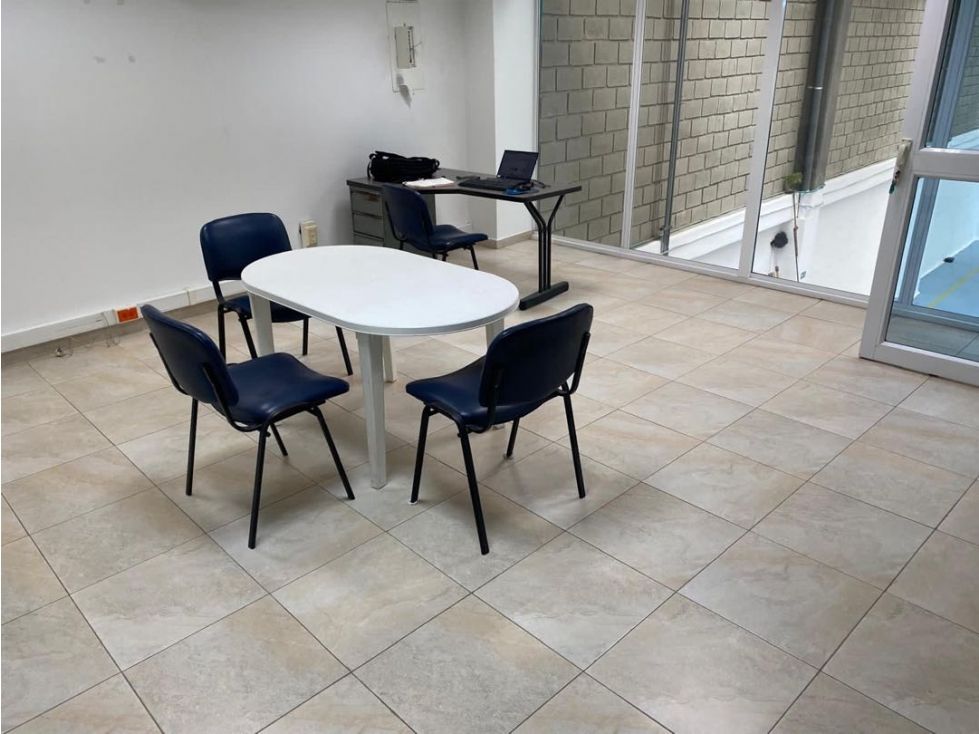 Bodega en arriendo Bolívar Cartagena El Bosque 3730 m2 Habitaciones 0 Baños 2 Garajes 3 Precio $110000000