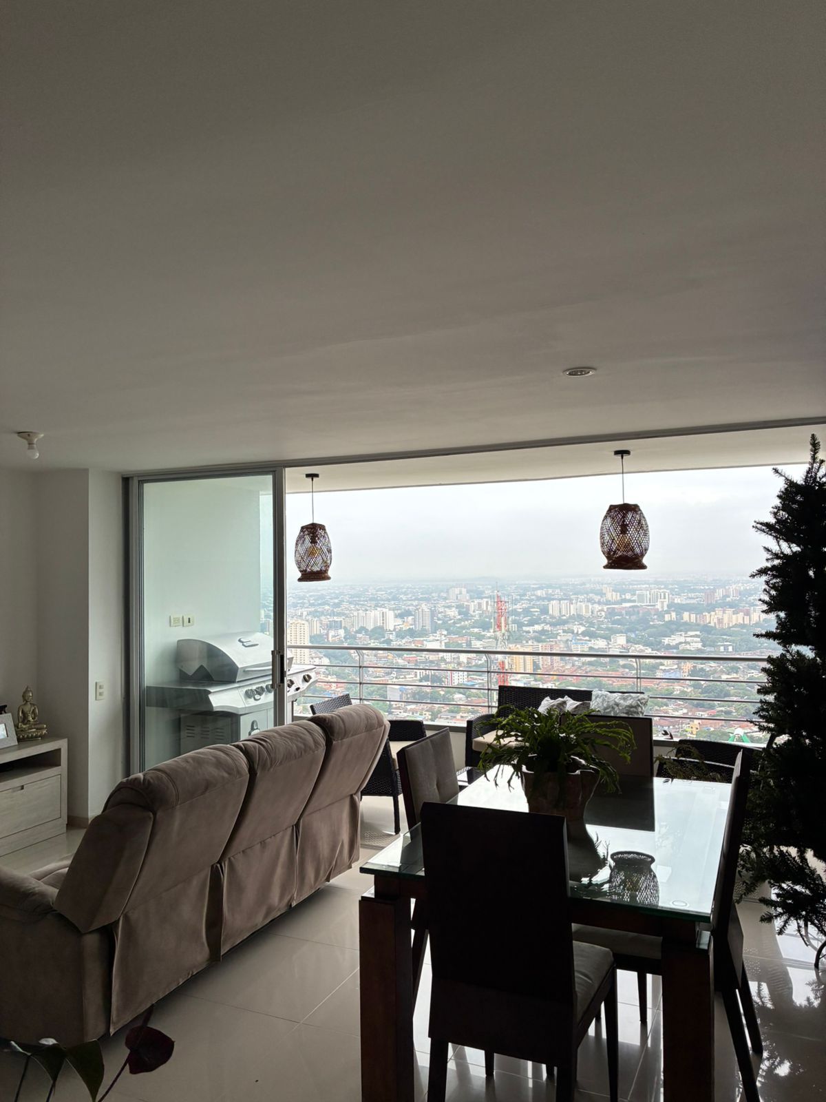 Apartamento en venta Valle Del Cauca Cali Conjunto Residencial Cerro Cristales 116 m2 Habitaciones 3 Baños 4 Garajes 2 Precio $650000000