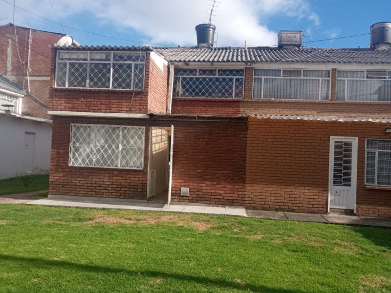 Casa en venta Cundinamarca Bogotá Las Orquideas 170 m2 Habitaciones 4 Baños 2 Garajes 2 Precio $590000000