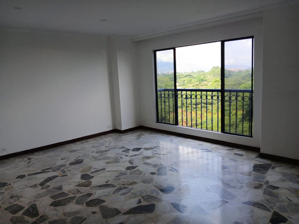 Apartamento en arriendo Valle Del Cauca Cali Urbanización Ciudad Jardín 90 m2 Habitaciones 3 Baños 3 Garajes 2 Precio $2350000