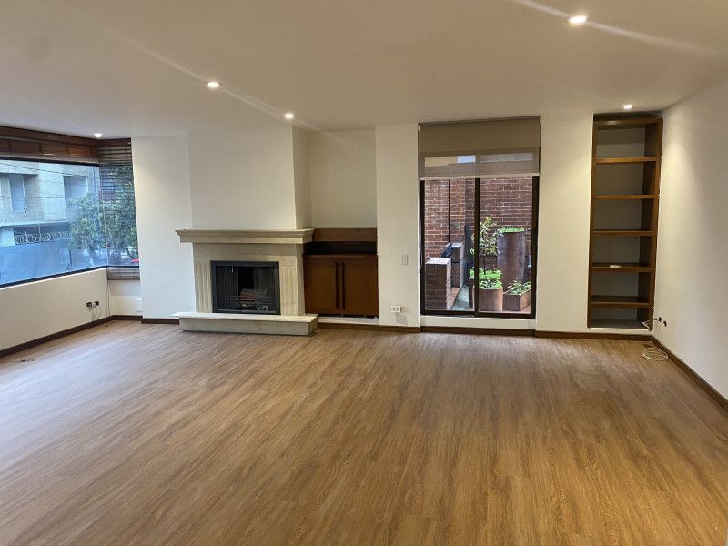 Apartamento en arriendo Cundinamarca Bogotá Santa Barbara Occidental 121 m2 Habitaciones 2 Baños 3 Garajes 2 Precio $7000000