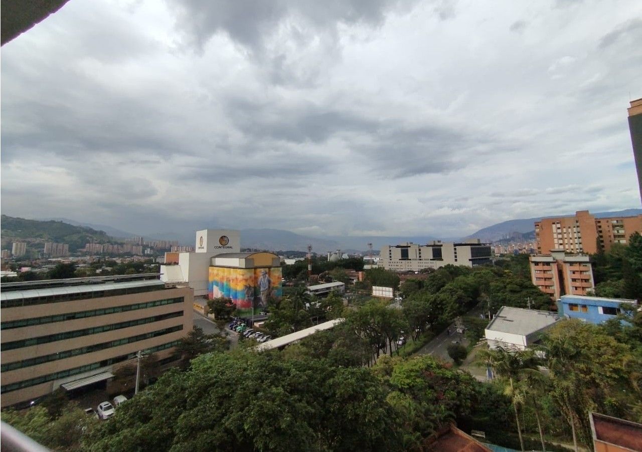 Apartamento en arriendo Antioquia Envigado Jardines 108 m2 Habitaciones 4 Baños 4 Garajes 1 Precio $4400000