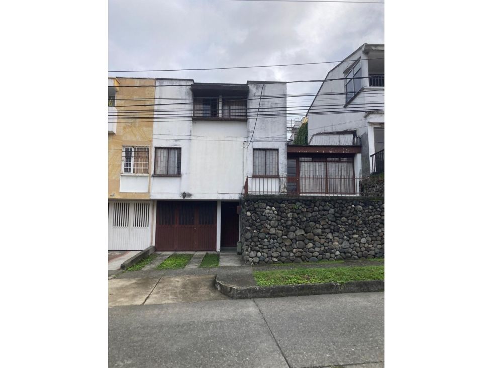 Casa en venta Risaralda Pereira Maraya 230 m2 Habitaciones 4 Baños 2 Garajes 1 Precio $900000000