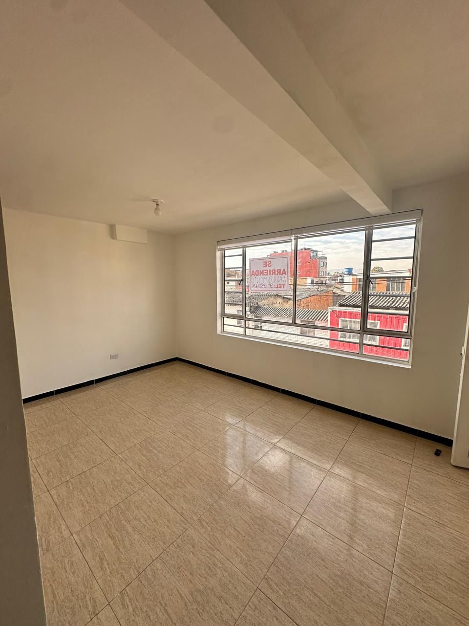 Apartamento en arriendo Cundinamarca Bogotá Super Manzana 10 46 m2 Habitaciones 2 Baños 1 Garajes 1 Precio $1000000