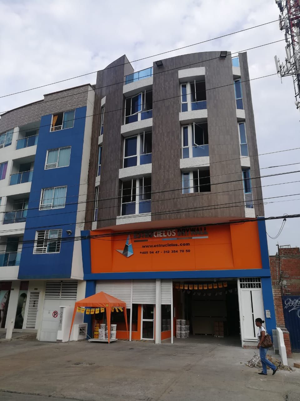 Apartaestudio en arriendo Valle Del Cauca Cali Cañaveralejo - Seguros Patria 40 m2 Habitaciones 1 Baños 1 Garajes 0 Precio $950000