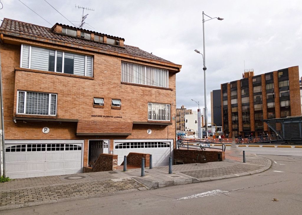 Apartamento en arriendo Cundinamarca Bogotá Puente Largo 98 m2 Habitaciones 2 Baños 2 Garajes 1 Precio $3500000