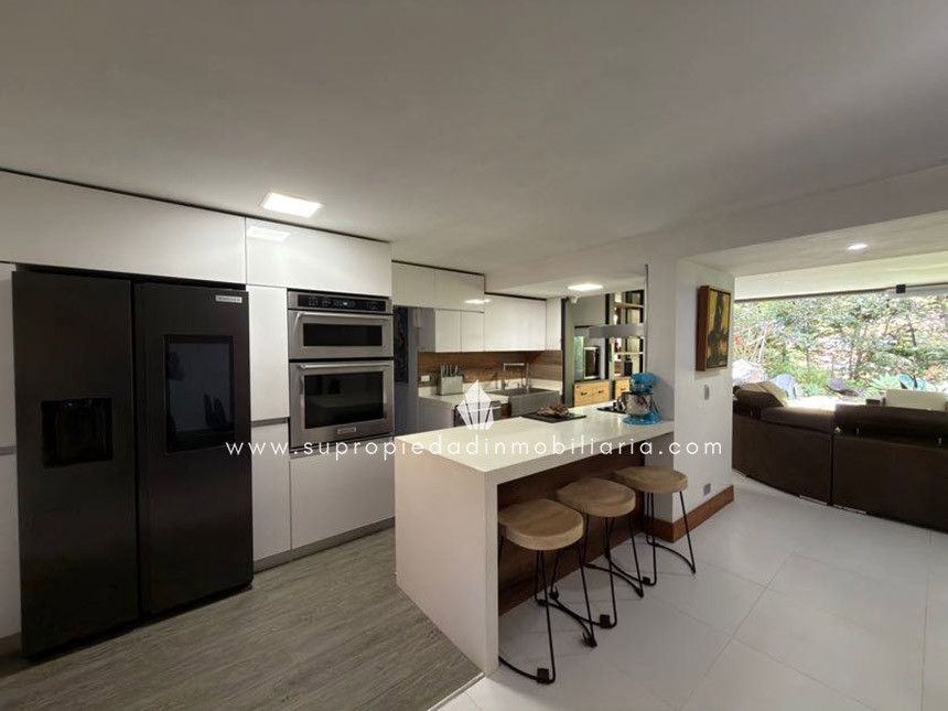 Casa en venta Antioquia Medellín El Tesoro 315 m2 Habitaciones 3 Baños 3 Garajes 3 Precio $1700000000