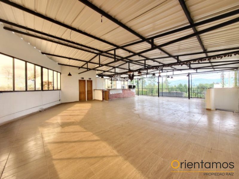 Local en arriendo Antioquia Rionegro Rionegro 130 m2 Habitaciones 0 Baños 2 Garajes 0 Precio $3000000