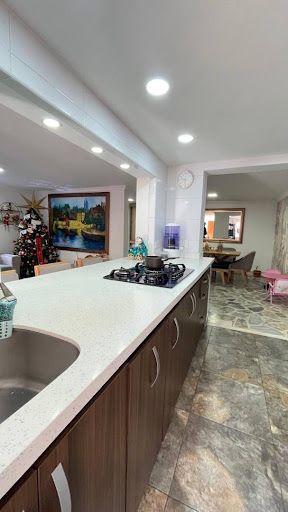 Apartamento en arriendo Antioquia Medellín Suramericana 110 m2 Habitaciones 3 Baños 2 Garajes 1 Precio $4000000