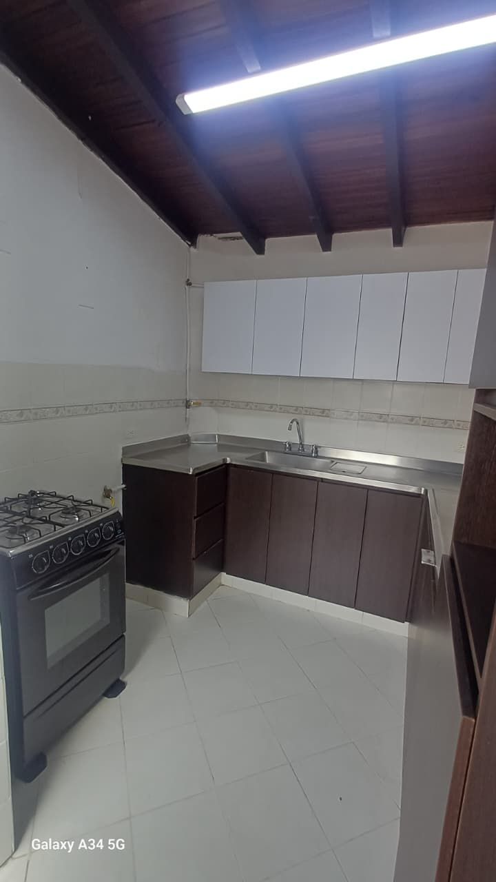 Apartamento en arriendo Antioquia Medellín Belen 80 m2 Habitaciones 3 Baños 2 Garajes 0 Precio $2300000