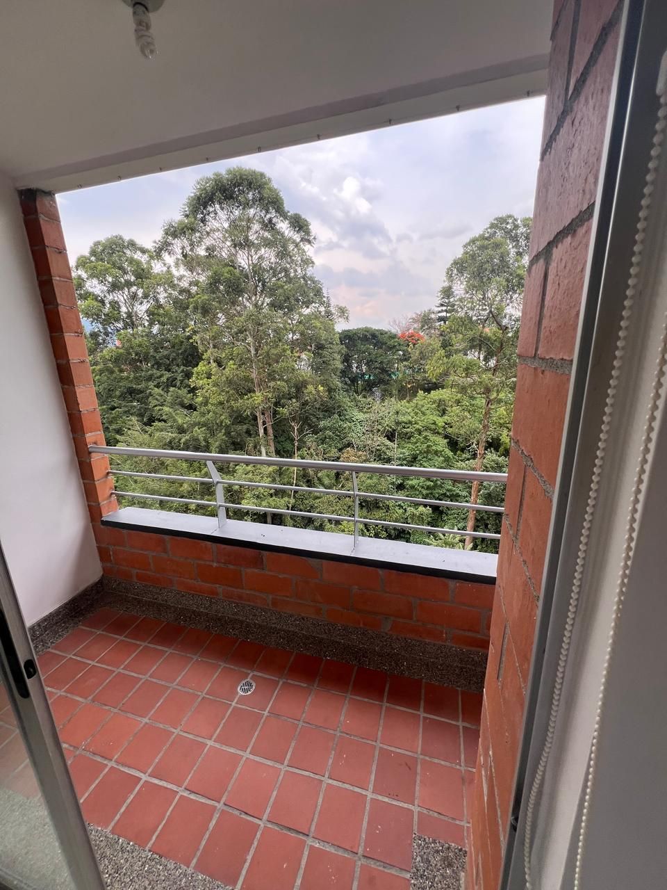 Apartamento en arriendo Antioquia Envigado Alcalá 62 m2 Habitaciones 3 Baños 2 Garajes 1 Precio $2700000