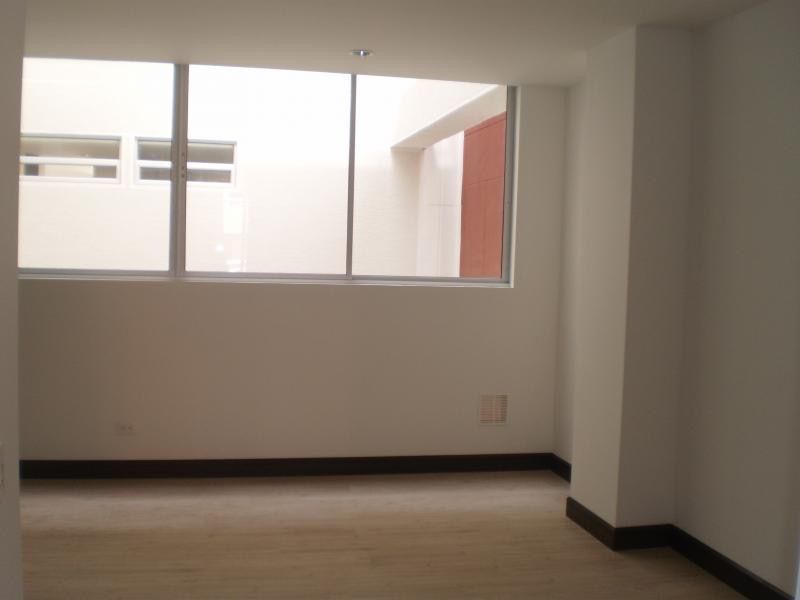 Apartamento en arriendo Cundinamarca Bogotá Estoril - Edif Estoril Real 68 m2 Habitaciones 2 Baños 2 Garajes 2 Precio $3200000