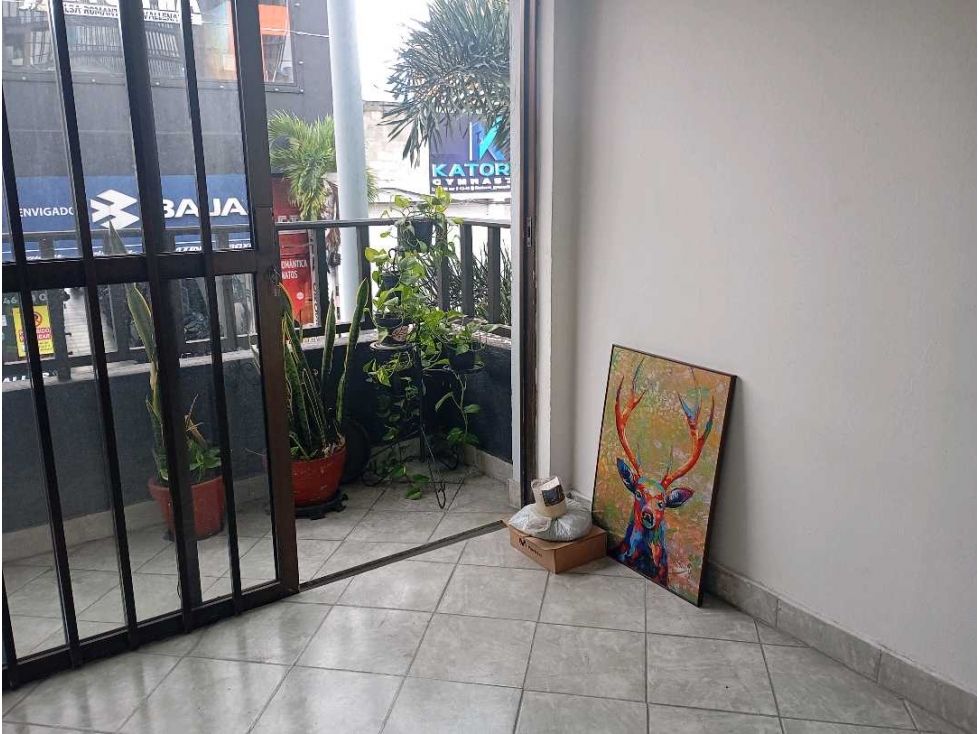 Apartamento en arriendo o venta Antioquia Envigado Zona Centro 70 m2 Habitaciones 3 Baños 2 Garajes 0 Precio venta $700000000 Precio arriendo $2500000