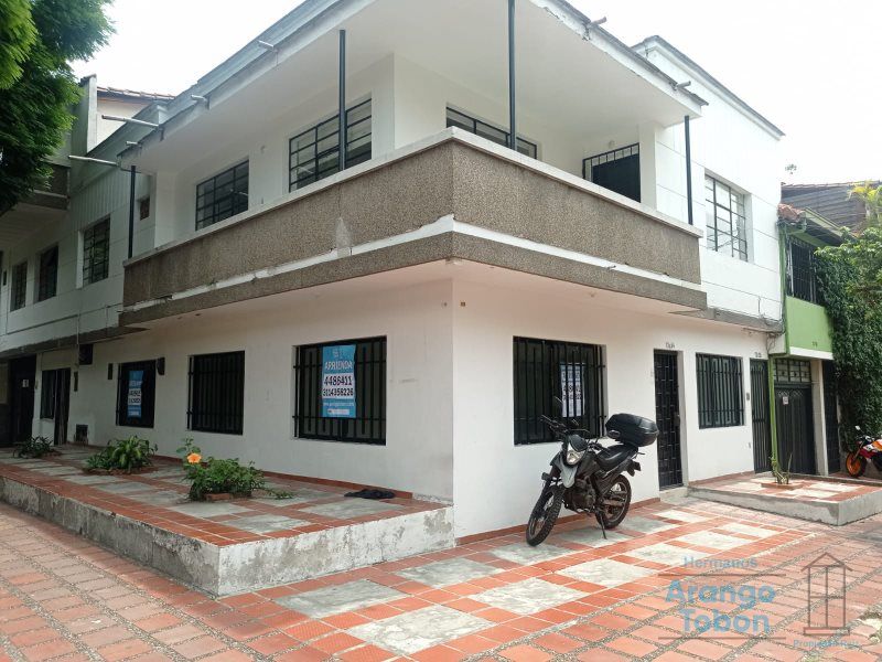 Casa en arriendo Antioquia Medellín Rosales 140 m2 Habitaciones 4 Baños 1 Garajes 0 Precio $3600000