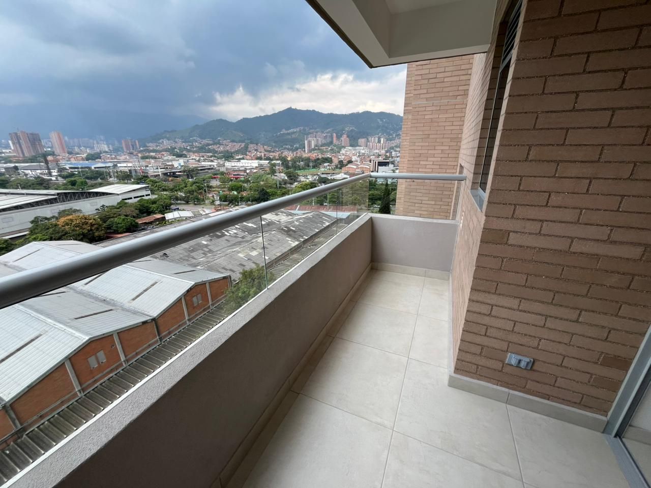 Apartamento en arriendo Antioquia Envigado Las Vegas 70 m2 Habitaciones 2 Baños 2 Garajes 2 Precio $3500000