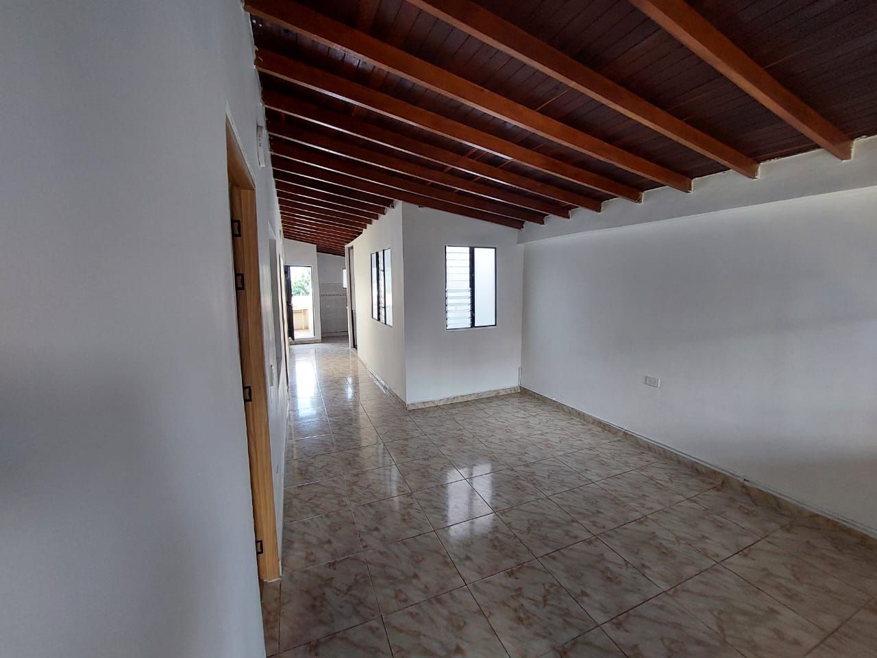Casa en arriendo Antioquia Itagüí Centro 80 m2 Habitaciones 2 Baños 1 Garajes 0 Precio $1800000