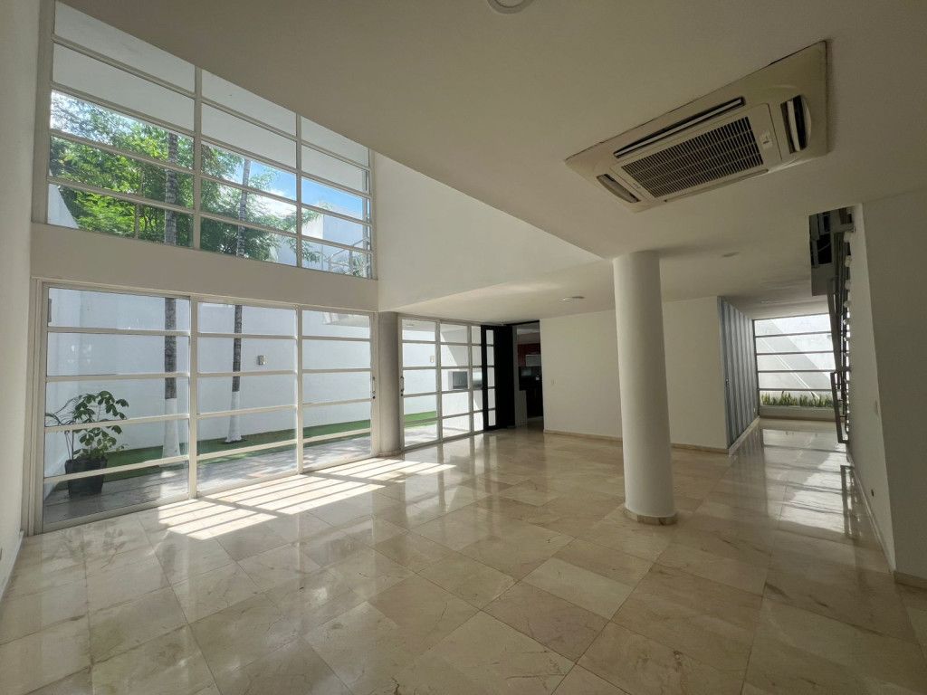 Casa en arriendo Atlántico Barranquilla Cr Florida Village 350 m2 Habitaciones 4 Baños 4 Garajes 4 Precio $14000000