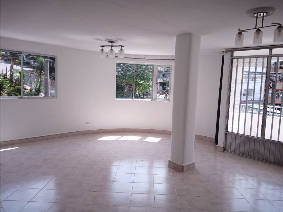 Casa en arriendo Antioquia Medellín La Mansion 130 m2 Habitaciones 4 Baños 3 Garajes 0 Precio $2300000