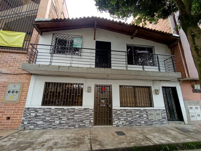Apartaestudio en arriendo Antioquia Medellín Granada 32 m2 Habitaciones 1 Baños 1 Garajes 0 Precio $1320000