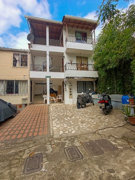 Apartamento en arriendo Antioquia Medellín Las Violetas 50 m2 Habitaciones 2 Baños 2 Garajes 0 Precio $1300000