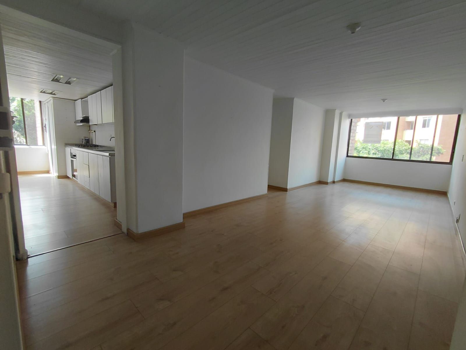 Apartamento en arriendo o venta Antioquia Medellín Diego Echavarria 93 m2 Habitaciones 4 Baños 2 Garajes 1 Precio venta $490000000 Precio arriendo $3000000