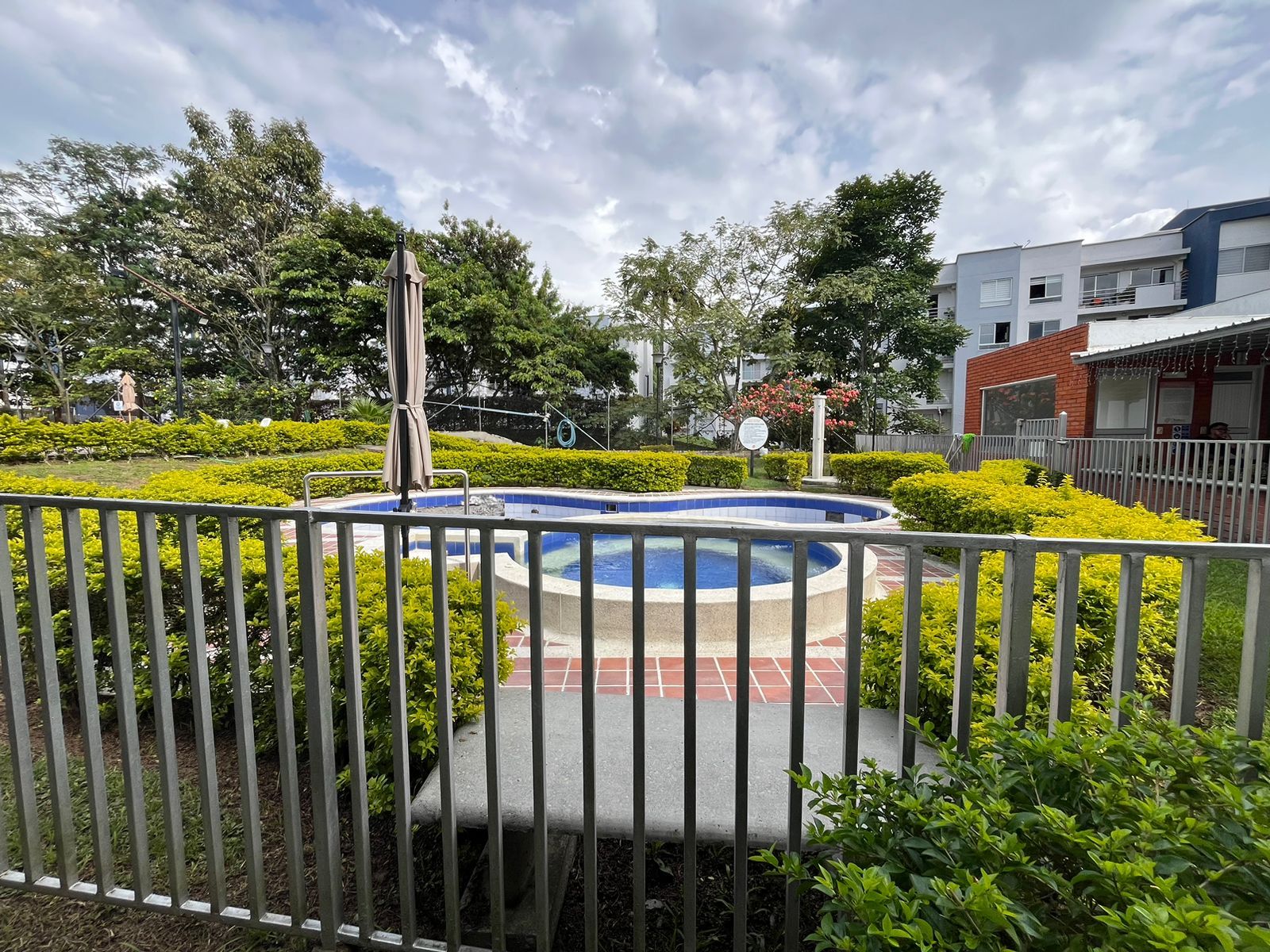 Apartamento en arriendo Risaralda Pereira Villa Navarra 88 m2 Habitaciones 3 Baños 2 Garajes 1 Precio $1900000