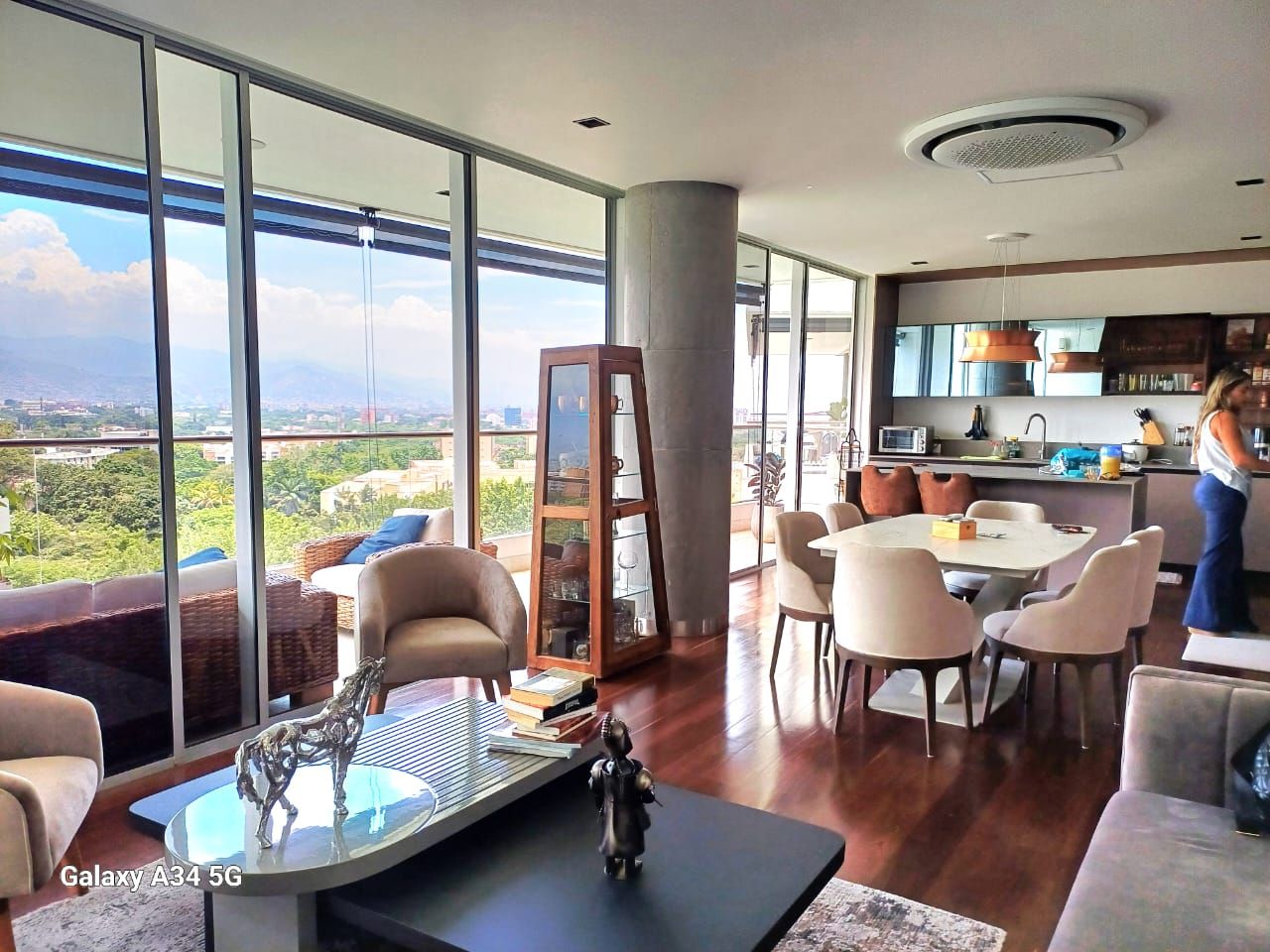 Apartamento en venta Valle Del Cauca Cali Cali 220 m2 Habitaciones 3 Baños 4 Garajes 3 Precio $1650000000