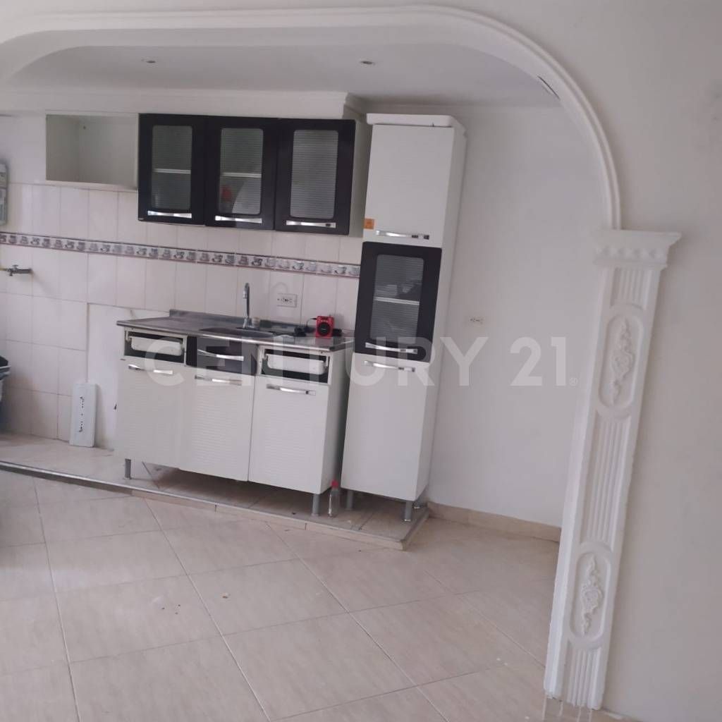 Apartamento en arriendo Antioquia Medellín Berlin 37 m2 Habitaciones 2 Baños 1 Garajes 0 Precio $1100000