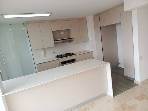 Apartamento en arriendo Antioquia Medellín Los Balsos No1 180 m2 Habitaciones 4 Baños 3 Garajes 2 Precio $7000000