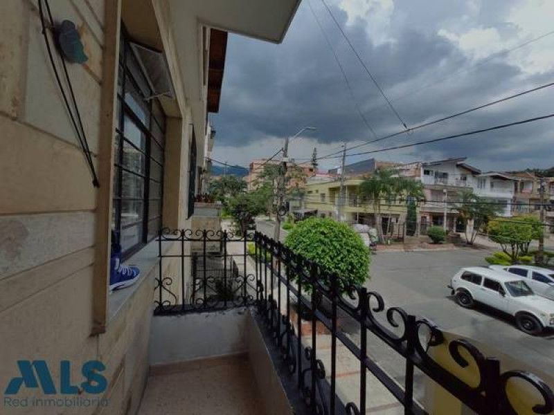 Apartamento en venta Antioquia Medellín Miravalle 127 m2 Habitaciones 5 Baños 2 Garajes 0 Precio $600000000
