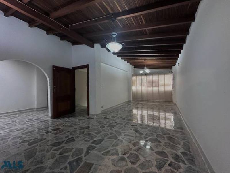 Apartamento en venta Antioquia Medellín Miravalle 153 m2 Habitaciones 3 Baños 2 Garajes 2 Precio $750000000