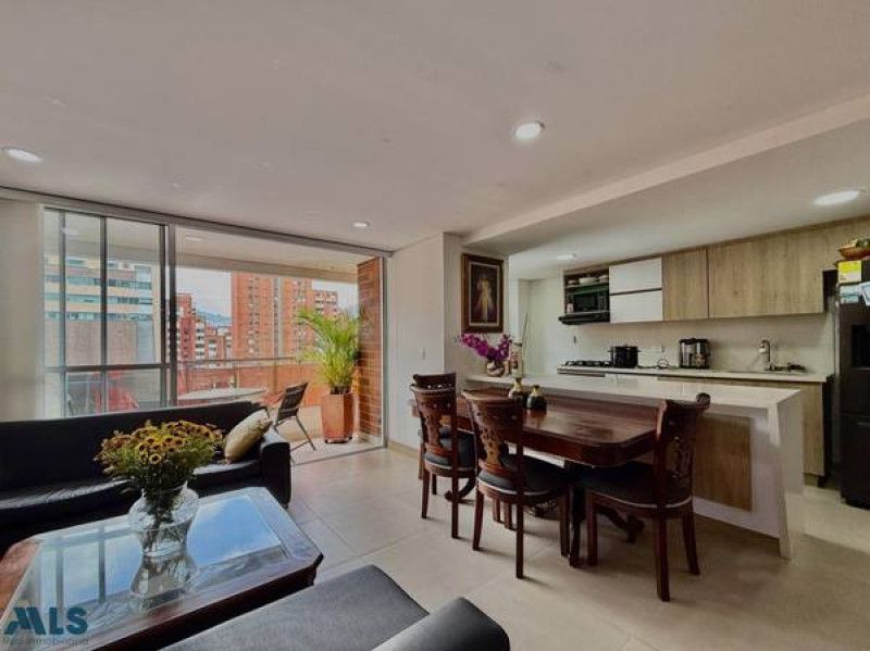 Apartamento en venta Antioquia Medellín El Nogal- Los Almendros 92 m2 Habitaciones 3 Baños 2 Garajes 1 Precio $745000000
