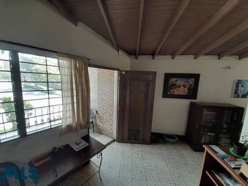 Apartamento en venta Antioquia Medellín La Mansion 97 m2 Habitaciones 5 Baños 2 Garajes 0 Precio $400000000