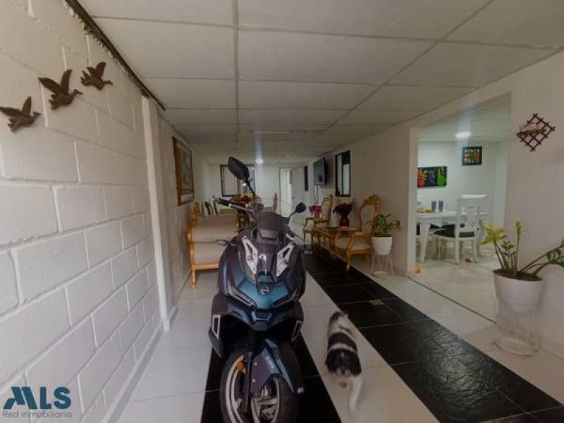 Apartamento en venta Antioquia Medellín San Bernardo 94 m2 Habitaciones 3 Baños 1 Garajes 0 Precio $295000000