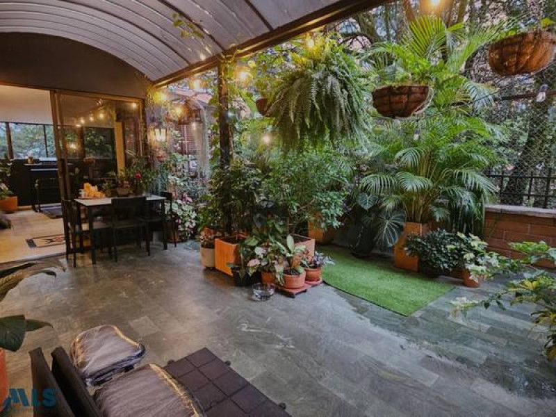 Apartamento en venta Antioquia Medellín Las Lomas No1 134 m2 Habitaciones 3 Baños 2 Garajes 2 Precio $1200000000