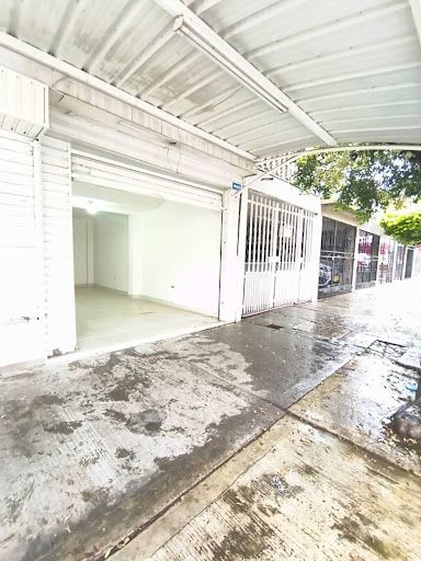 Local en arriendo Valle Del Cauca Cali Torres De Confandi 18 m2 Habitaciones 0 Baños 1 Garajes 0 Precio $1200000