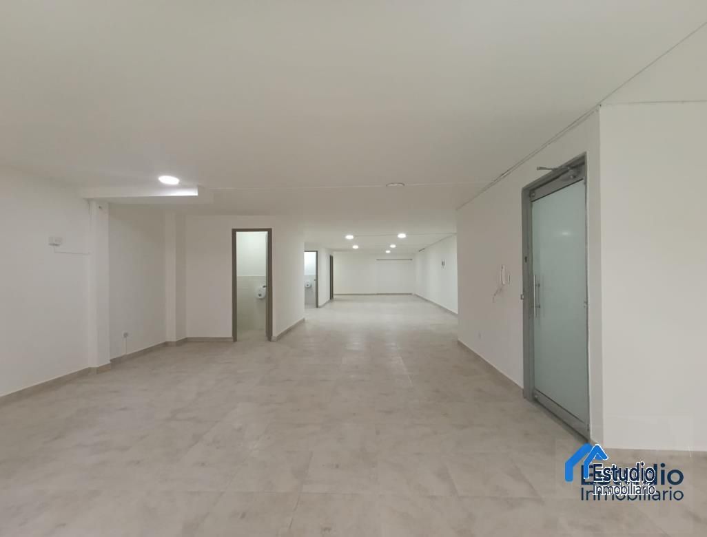 Local Comercial en arriendo Antioquia Medellín El Nogal- Los Almendros 120 m2 Habitaciones 3 Baños 1 Garajes 0 Precio $2900000