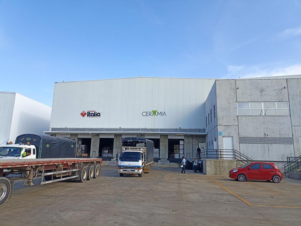 Bodega en arriendo Atlántico Barranquilla Villa Carolina 1812 m2 Habitaciones 0 Baños 0 Garajes 0 Precio $59181816