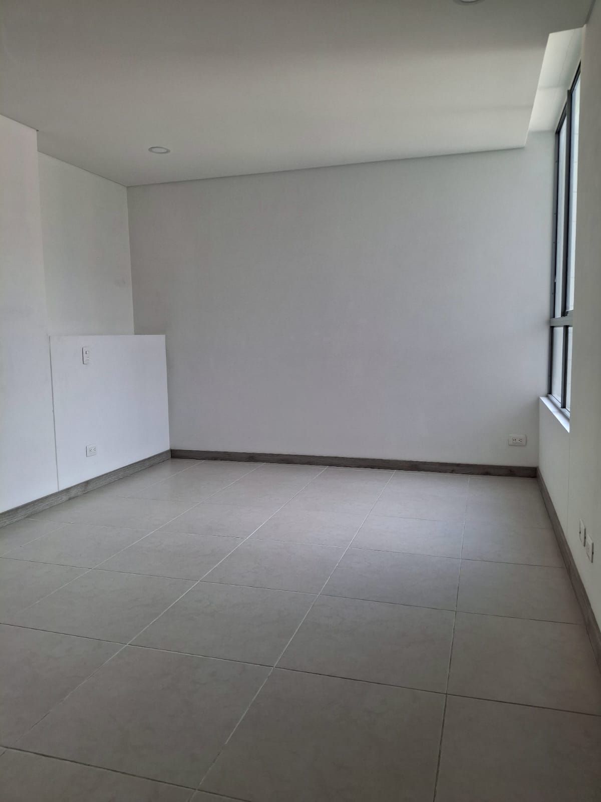 Apartamento en arriendo Antioquia Envigado El Esmeraldal 140 m2 Habitaciones 3 Baños 4 Garajes 2 Precio $7200000