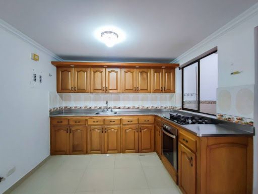 Casa en arriendo Antioquia Sabaneta Prados De Sabaneta 120 m2 Habitaciones 4 Baños 5 Garajes 1 Precio $4500000