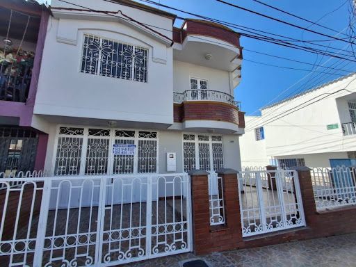 Casa en arriendo Santander Bucaramanga San Luis 220 m2 Habitaciones 6 Baños 4 Garajes 1 Precio $3000000