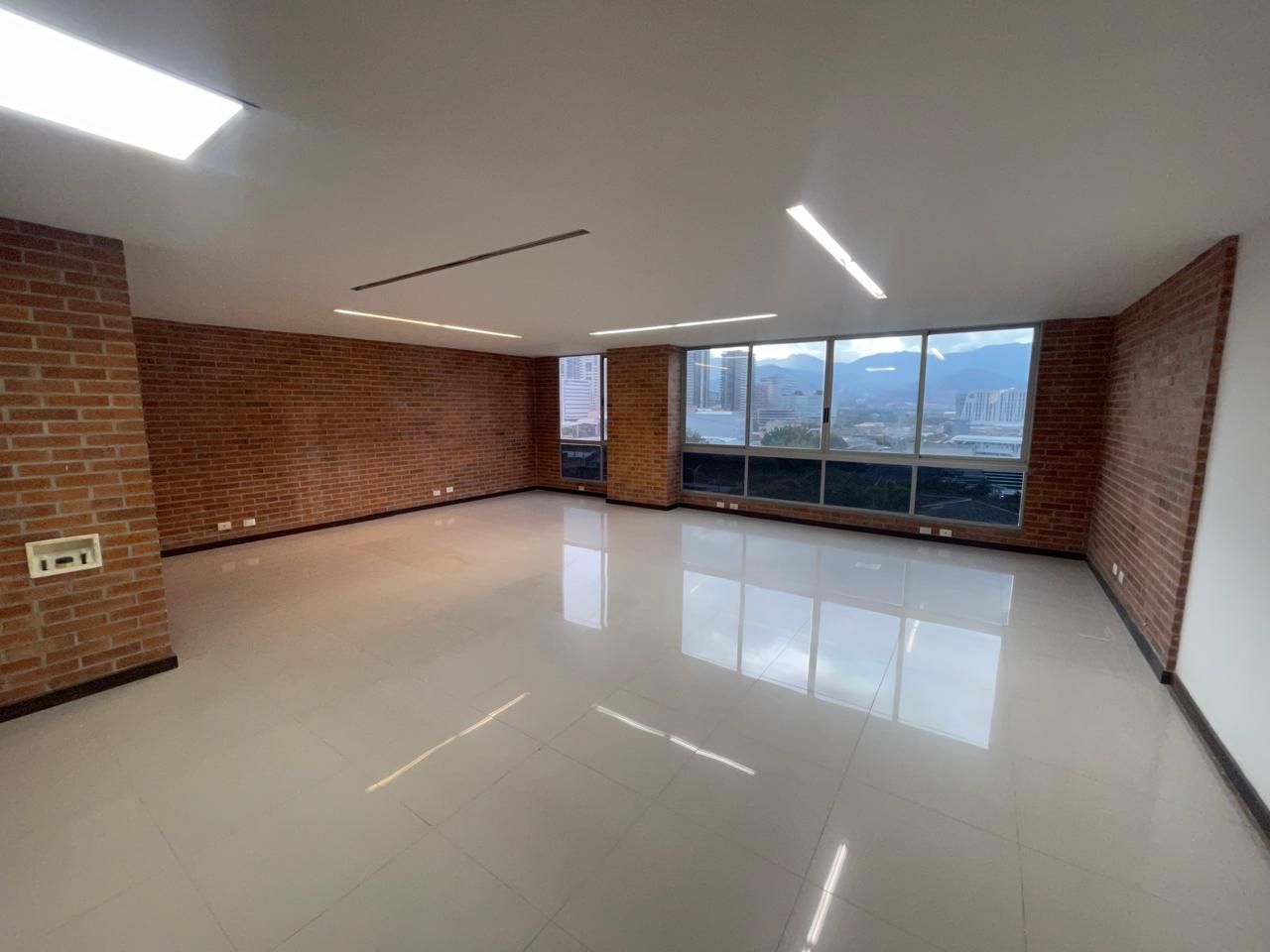 Oficina en arriendo Antioquia Medellín Colombia 63 m2 Habitaciones 0 Baños 1 Garajes 0 Precio $5435325