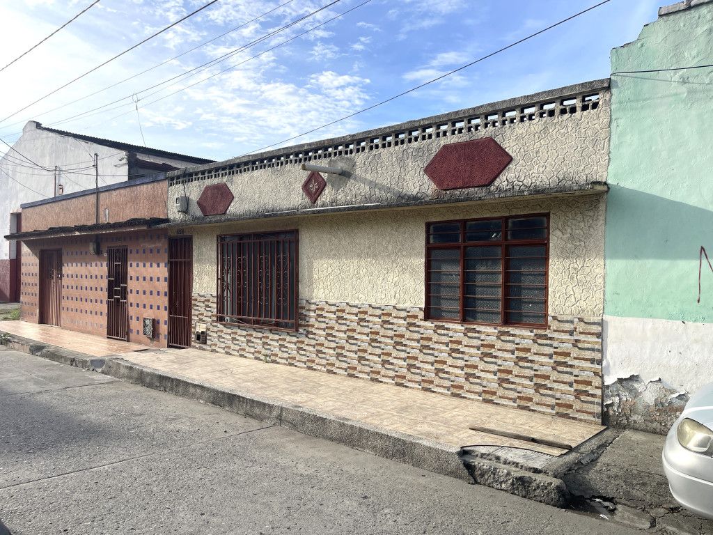 Casa en arriendo Valle Del Cauca Palmira Emilia 35 m2 Habitaciones 3 Baños 1 Garajes 0 Precio $550000