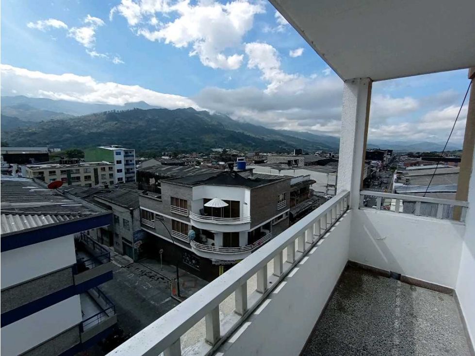 Apartamento en arriendo Quindío Calarcá Zona Centro 130 m2 Habitaciones 4 Baños 3 Garajes 0 Precio $1450000